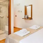Welcomely - Kadossene Guest house *